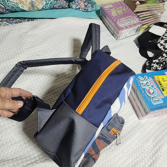 STAR WARS LOUNGEFLY EUC THE MANDALORIAN COSPLAY NYLON SMALL BACKPACK BAG - Picture 4 of 6